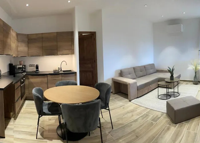 De Standing Avec Jacuzzi Exterieur Zonza