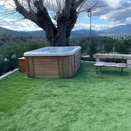 De Standing Avec Jacuzzi Exterieur *