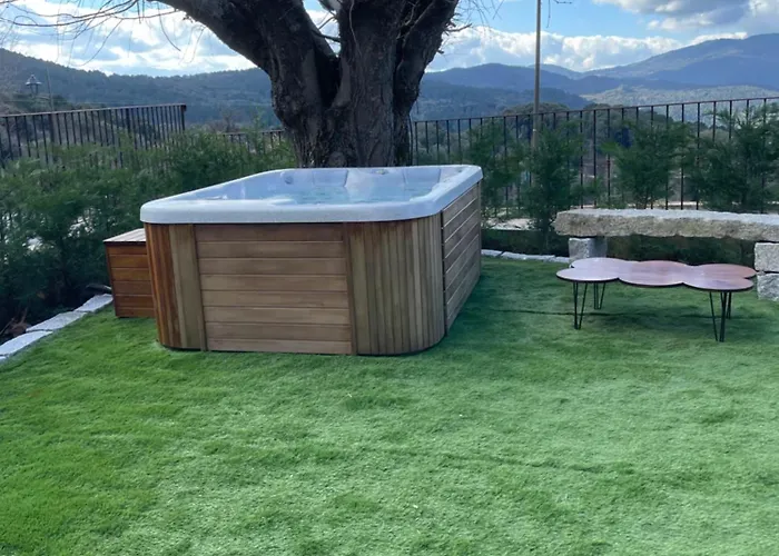 De Standing Avec Jacuzzi Exterieur *