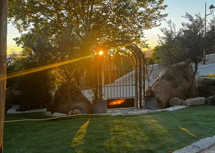 De Standing Avec Jacuzzi Exterieur
